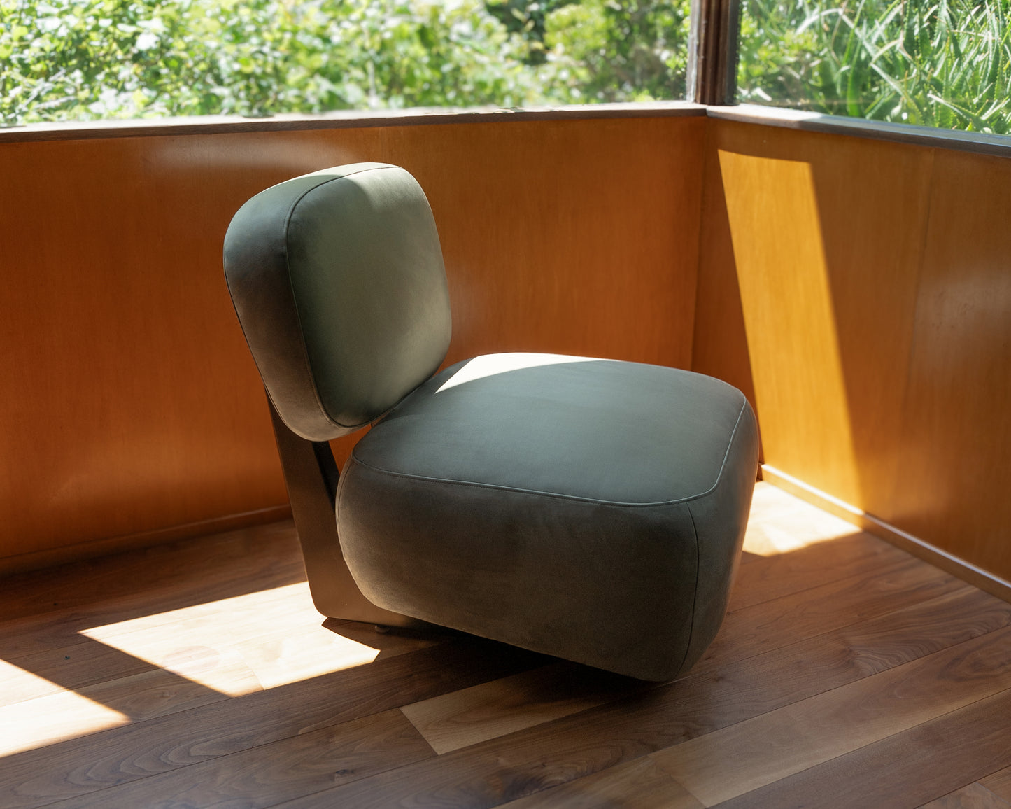 Toro lounge chair in sage