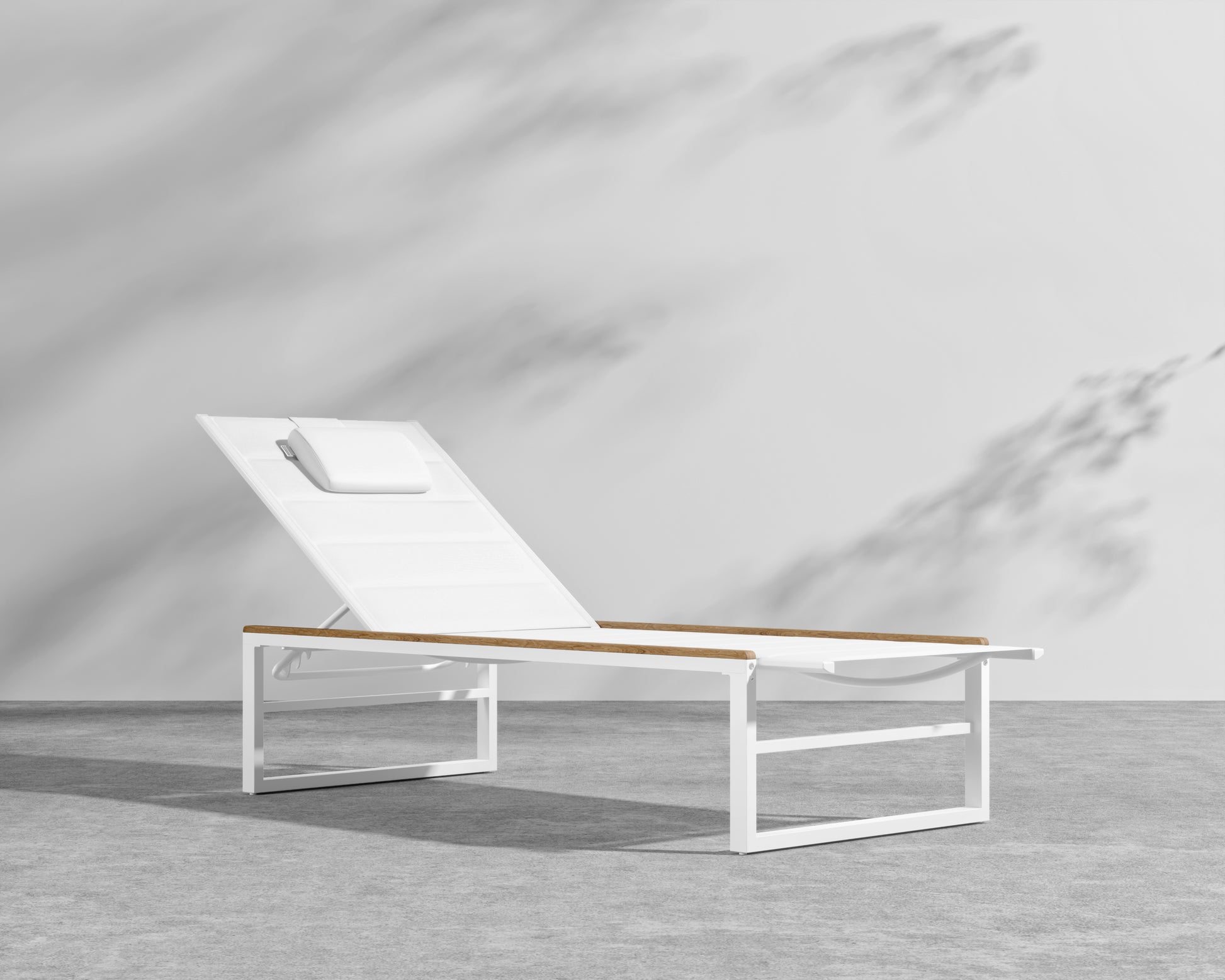 Linnea Outdoor Lounger - White