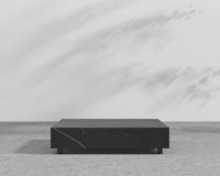 Liza Outdoor Coffee Table - Black Pietra Ceramic - 40 x 40