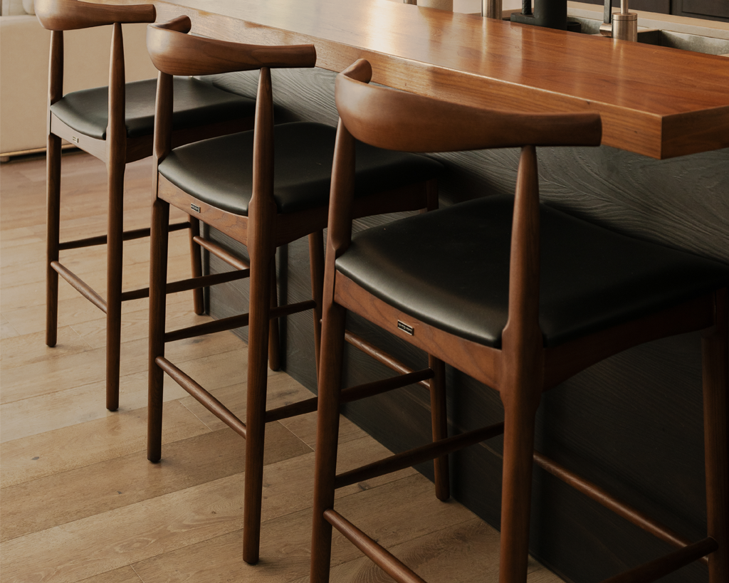 Elbow Counter Stool