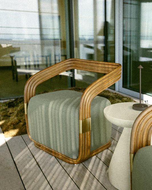 Curva Outdoor Lounge Chair