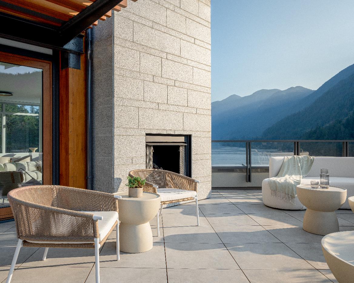 Afton Outdoor Lounge Chair