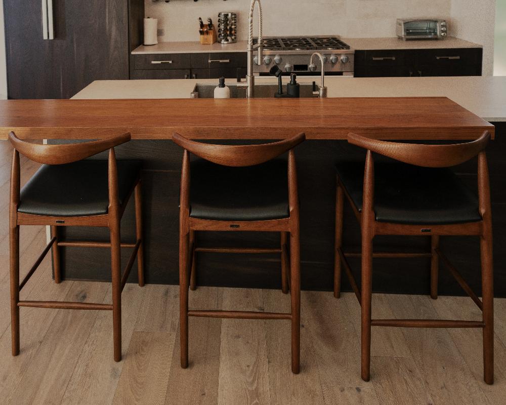 Elbow Counter Stool