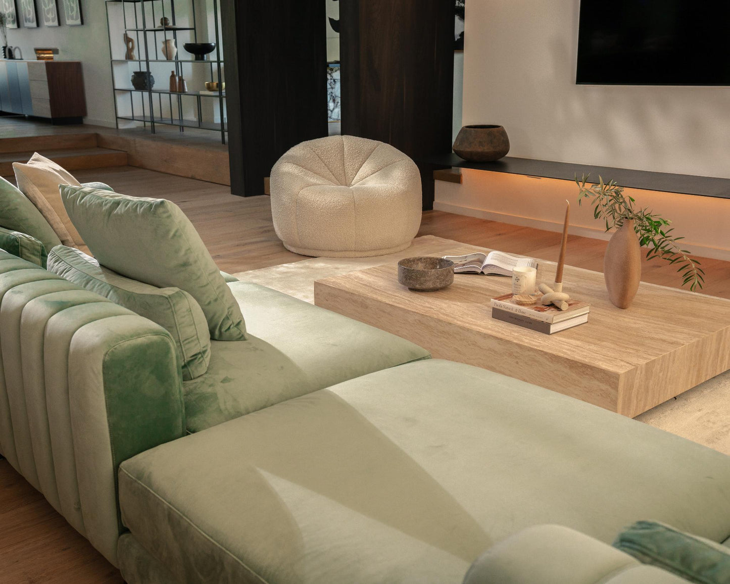 Vonn Lounge Chair