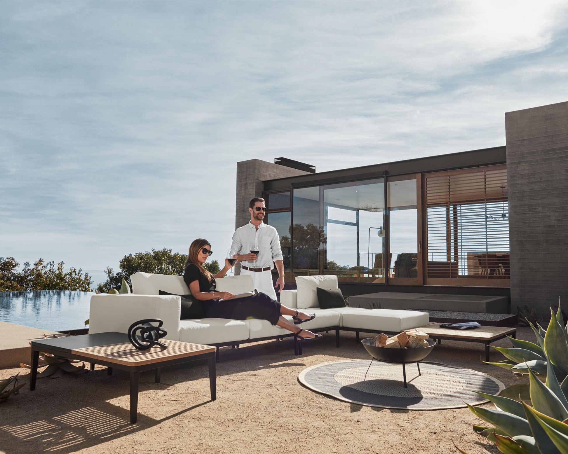 Francis Outdoor Modular