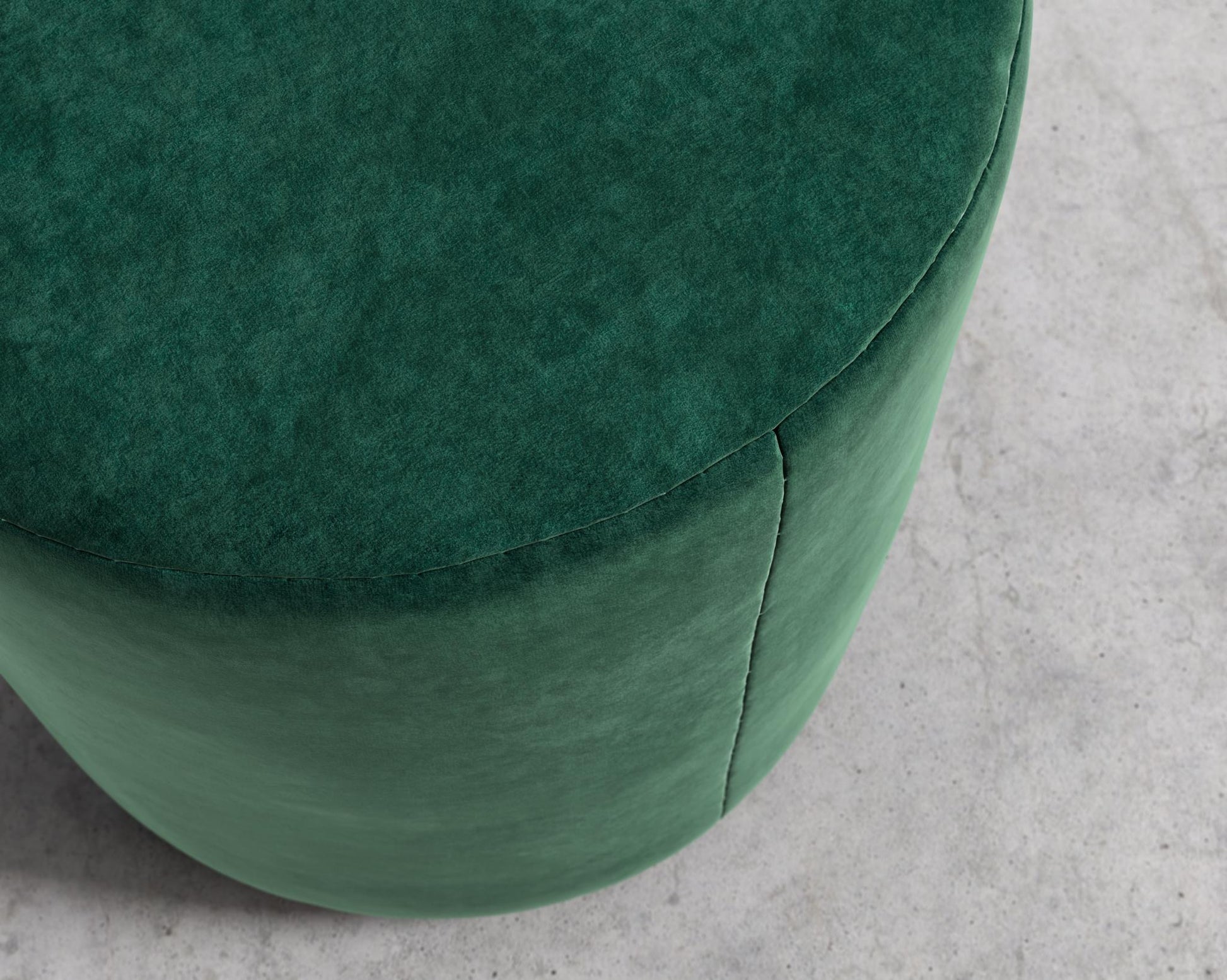 Nova Pouf - Plush Velvet - Moss