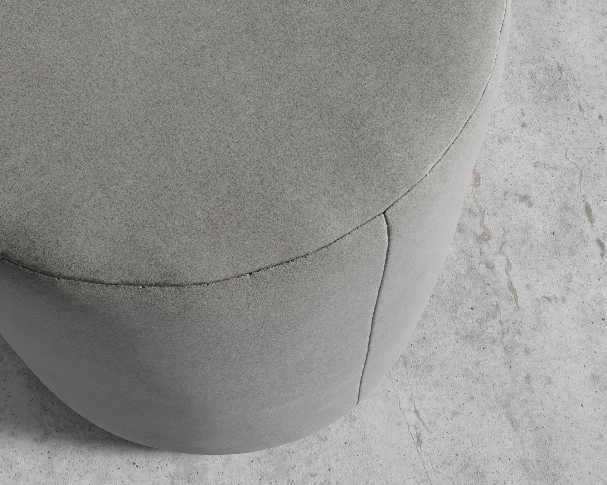 Nova Pouf - Venice Vegan Suede - Strato