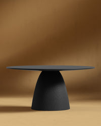 Gallus Dining Table