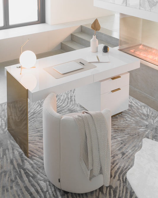 Arlo Desk