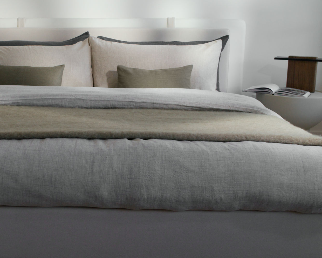 Abigail Bed