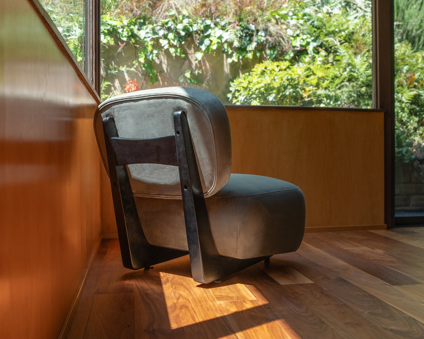 Toro lounge chair in sage
