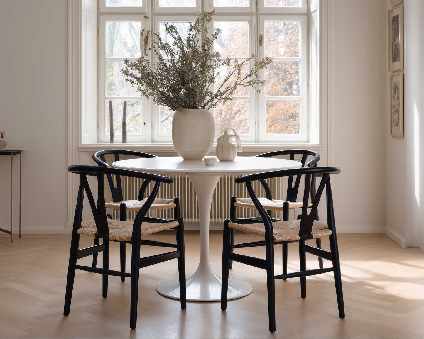 Tulip Table Round - Carrara
