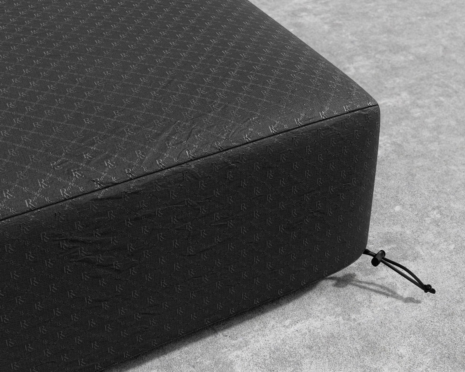 Mika-Ottoman-Cover