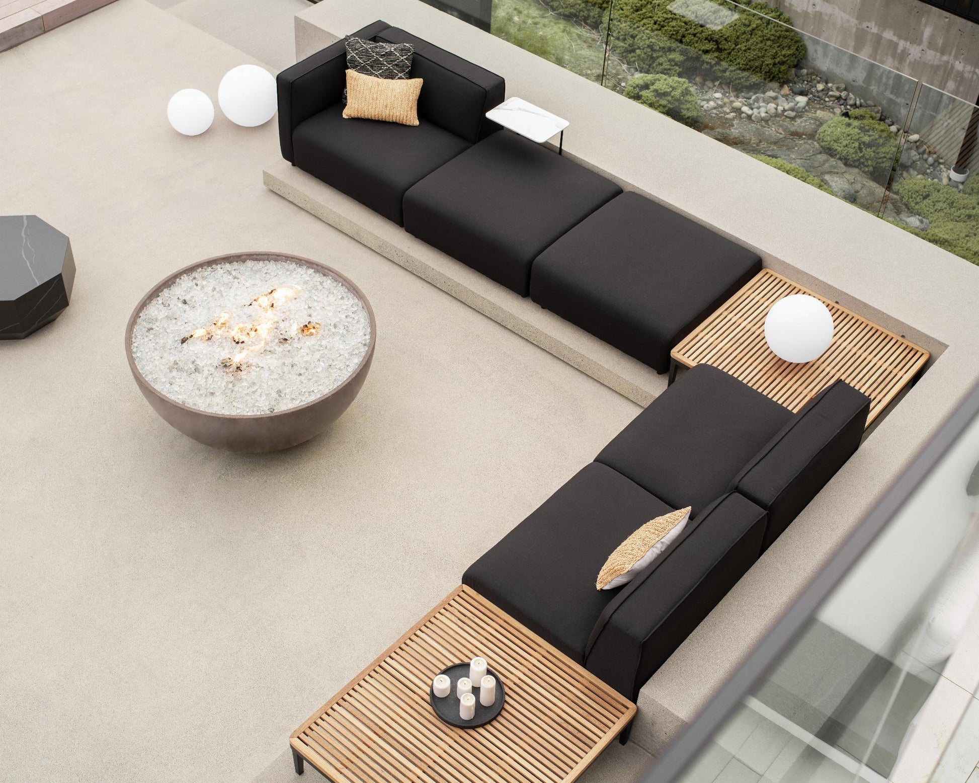 Arya Outdoor Modular Featuring Francis End Table