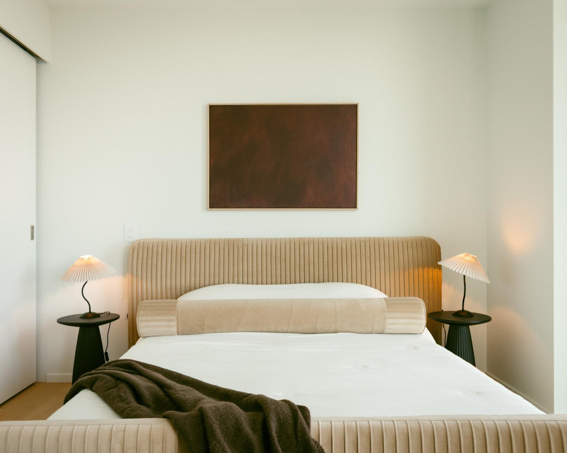 Dalina_Bed_Scene